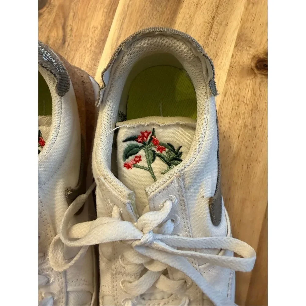 Nike DBreak-Type Pagoda